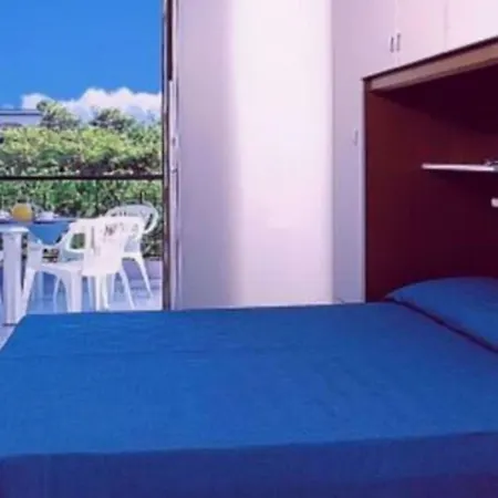 Relax By The Pool-beahost Appartamento